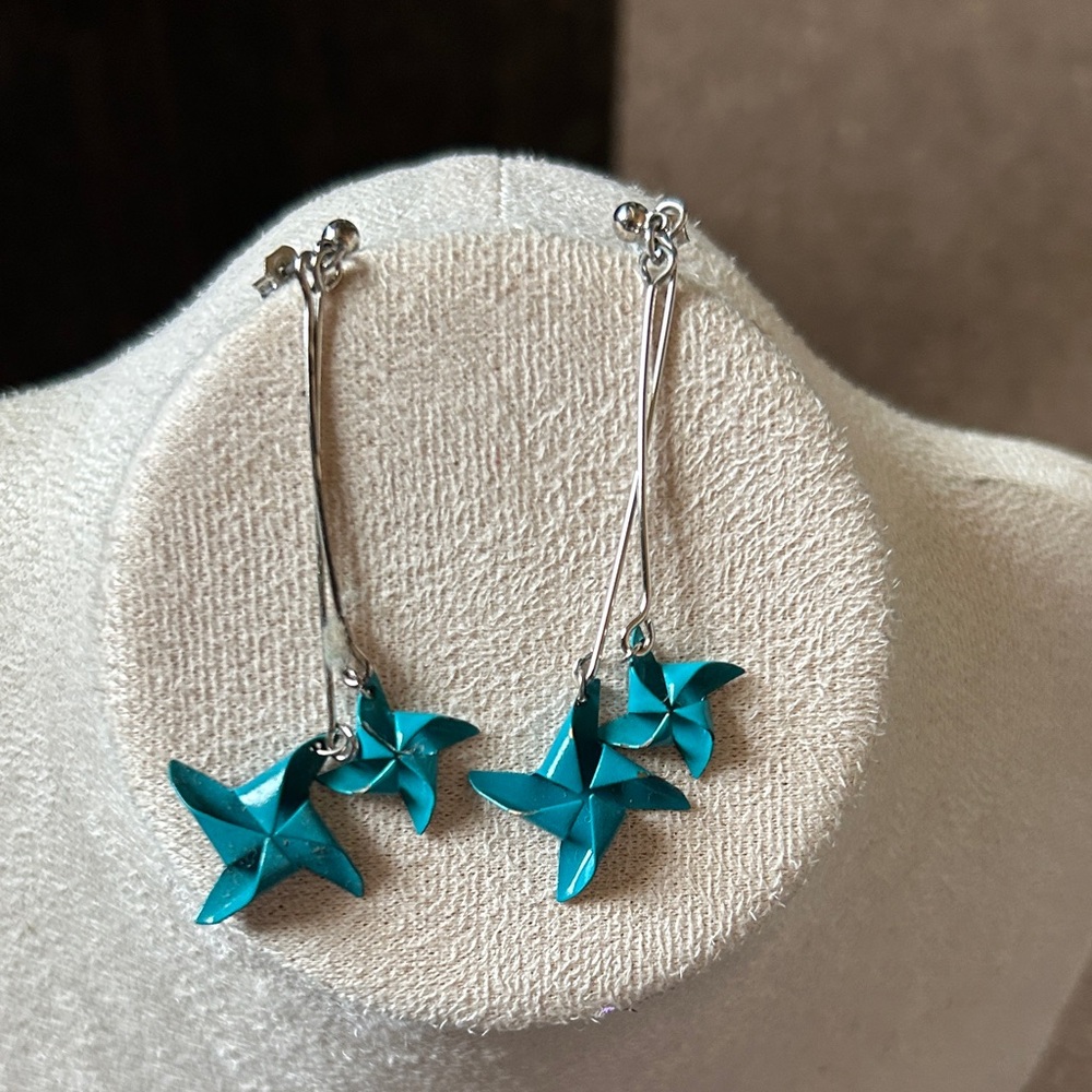 Vintage 80s Teal Pinwheel Dangle Earrings
